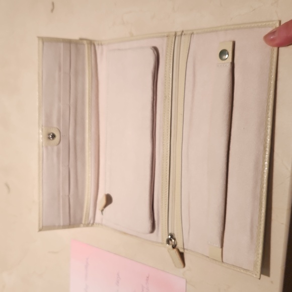 Brahmin Julian Tote with FREE travel jewelry envelope. BONUS - Picture 10 of 11